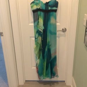 Women’s flowing coastal color strapless ankle length dress